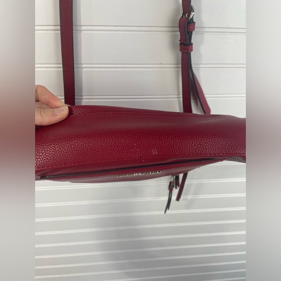 Dana Buchman Red Faux Leather Crossbody Bag with Adjustable Straps EUC - Picture 6 of 12